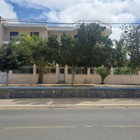 Barros Homestay Tarrafal  Esterno foto